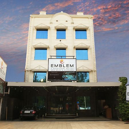 Emblem Hotel Sector 14 Gurgaon Buitenkant foto