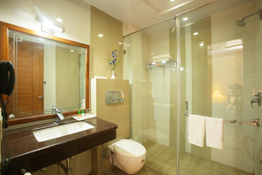 Emblem Hotel Sector 14 Gurgaon Buitenkant foto