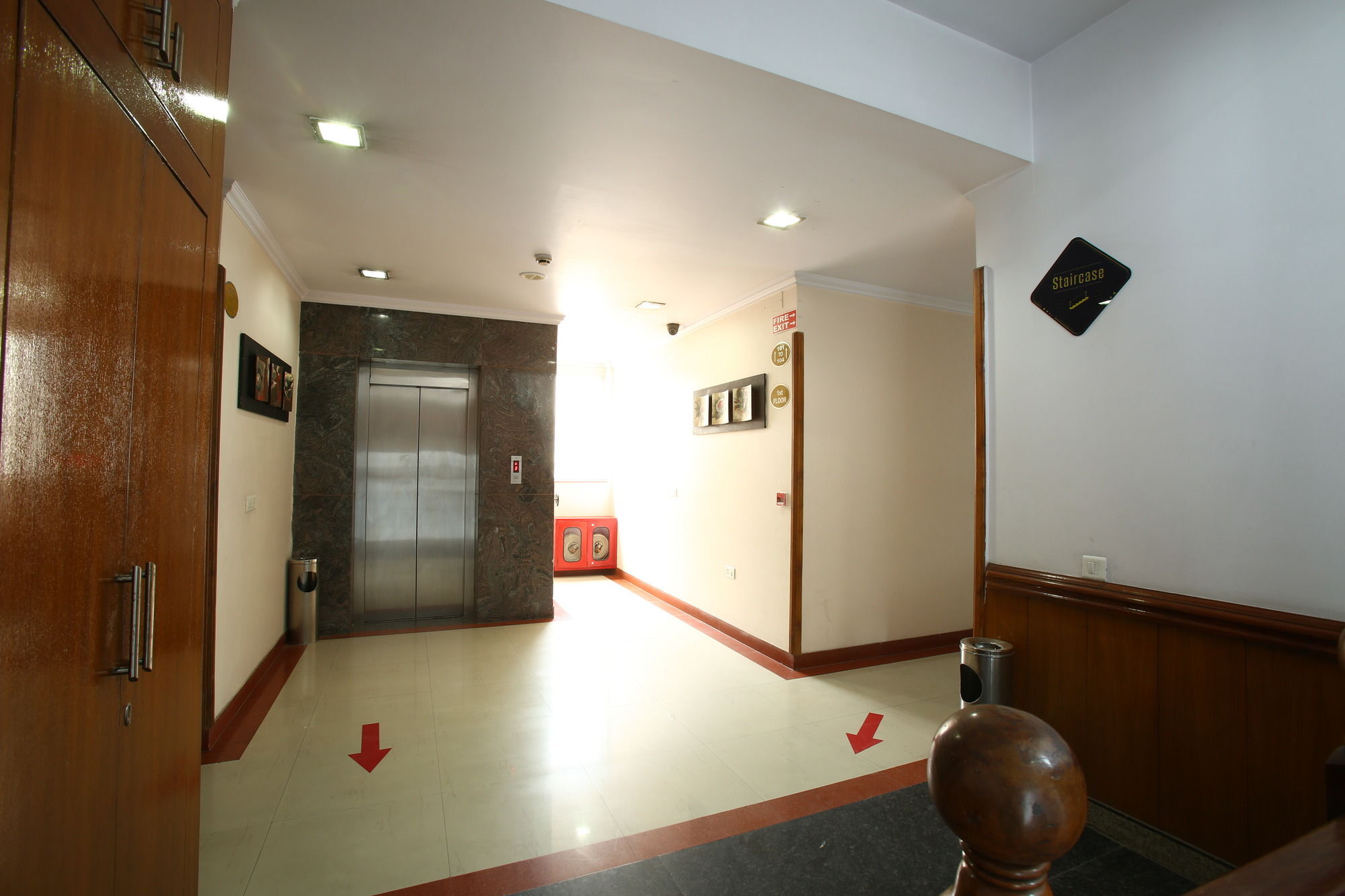 Emblem Hotel Sector 14 Gurgaon Buitenkant foto