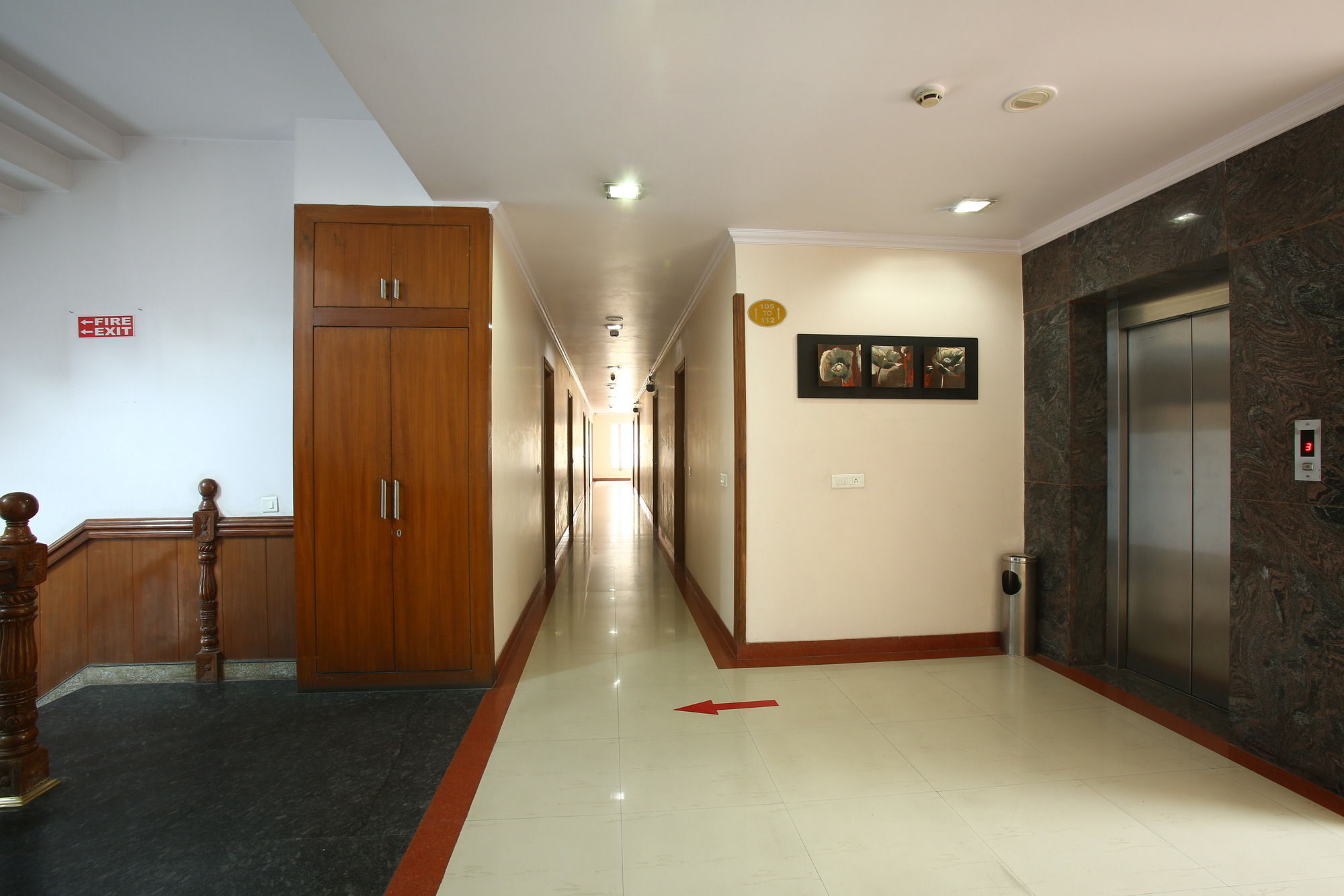 Emblem Hotel Sector 14 Gurgaon Buitenkant foto
