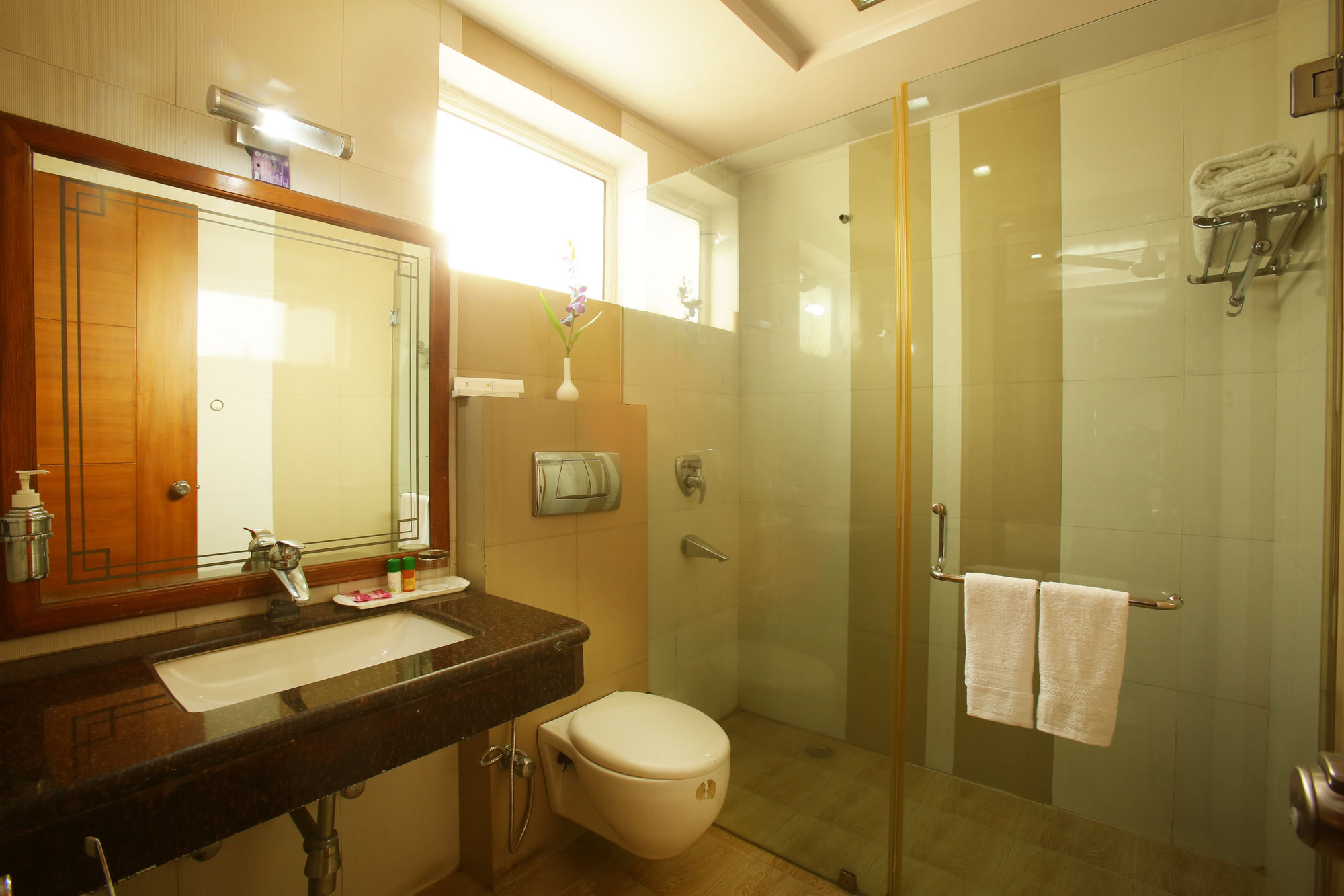 Emblem Hotel Sector 14 Gurgaon Buitenkant foto